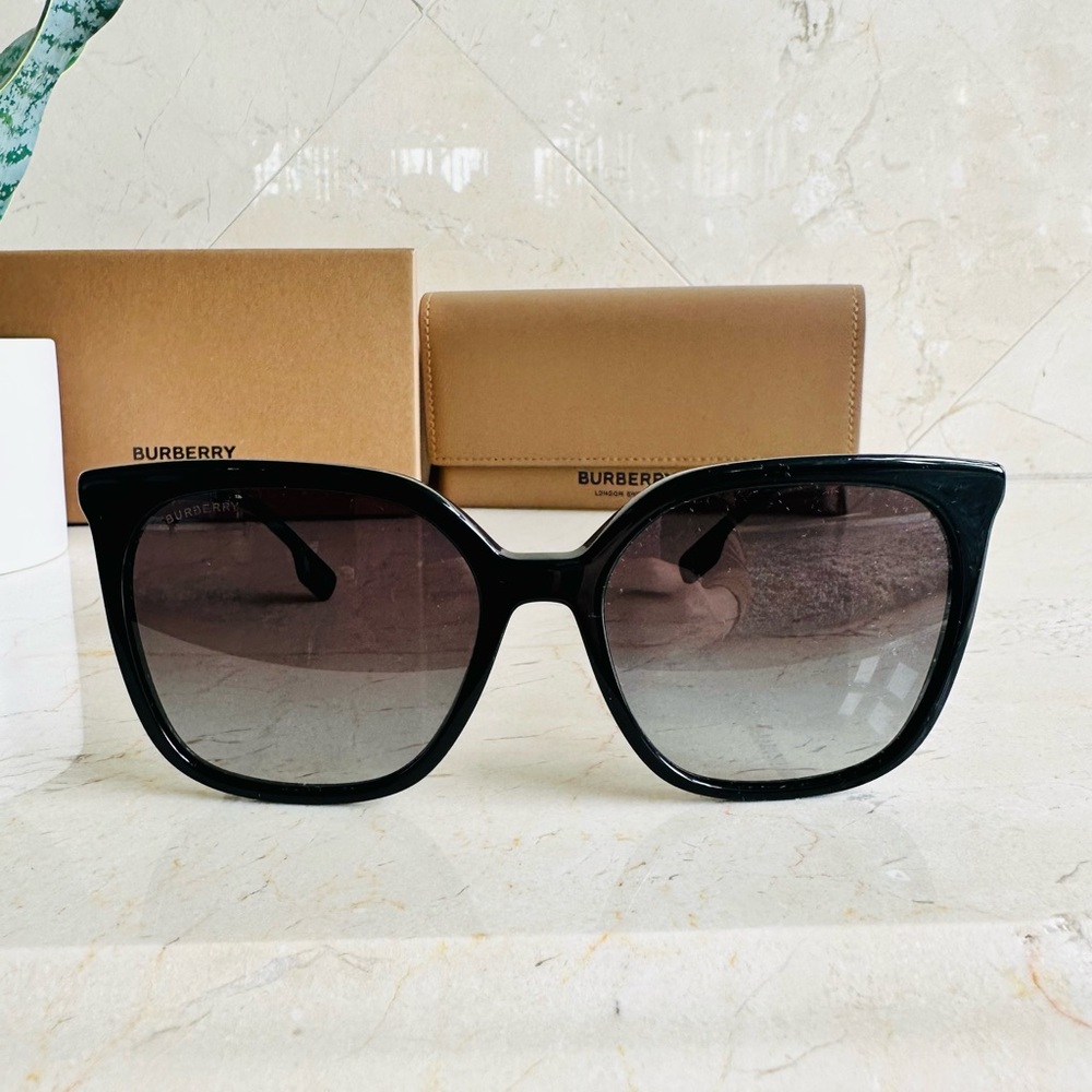 Black and gold BURBERRY sunglasses